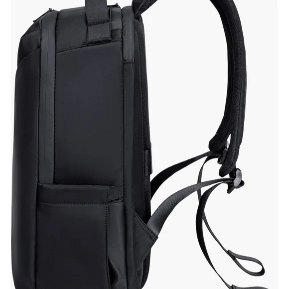 Lux and Nyx Origami Laptop Backpack - Picture 4 of 11